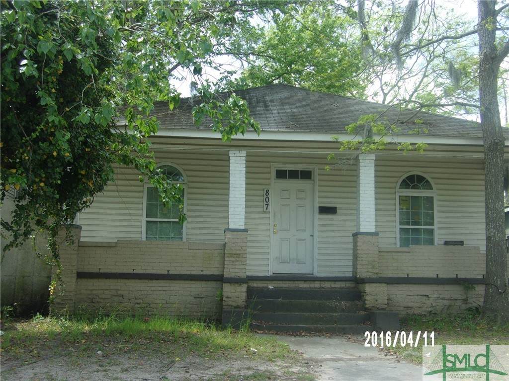 807 52nd Street - Photo 1