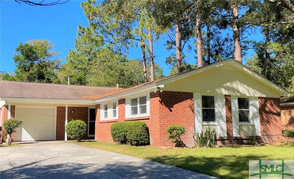 806 Dyches Drive - Photo 1