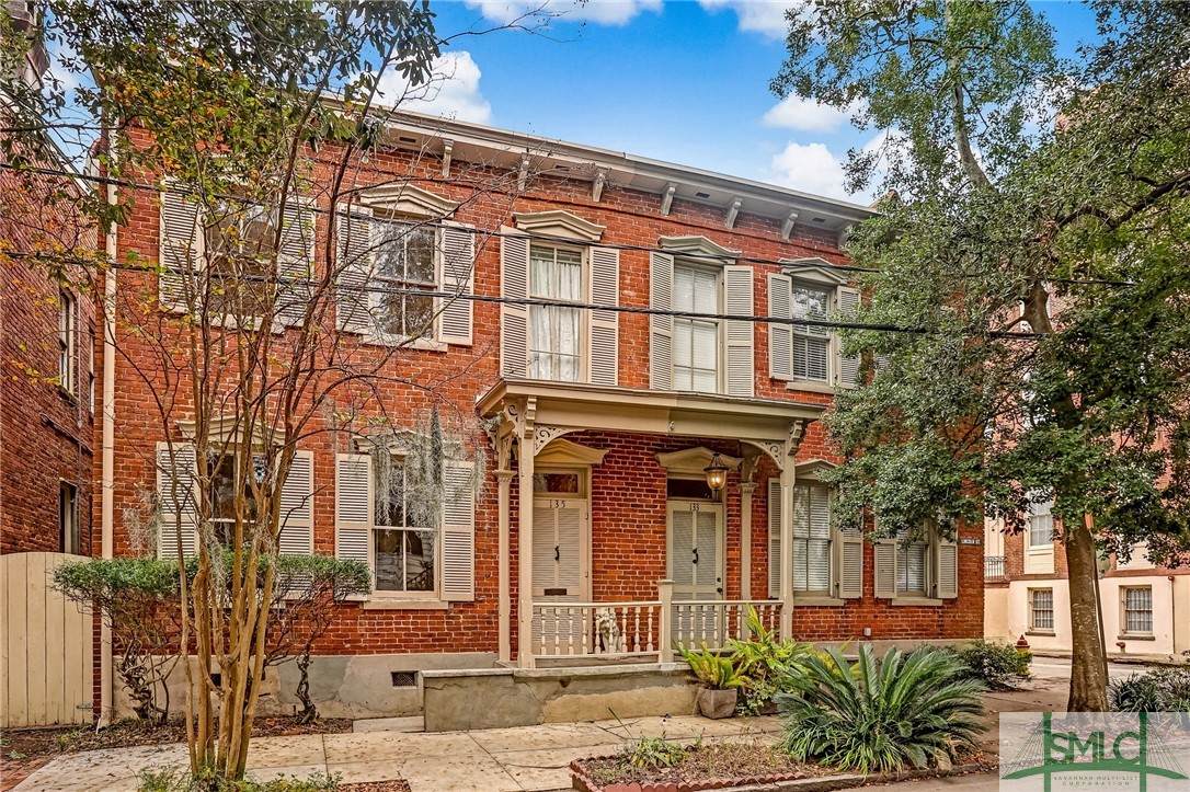 135 Lincoln Street - Photo 1