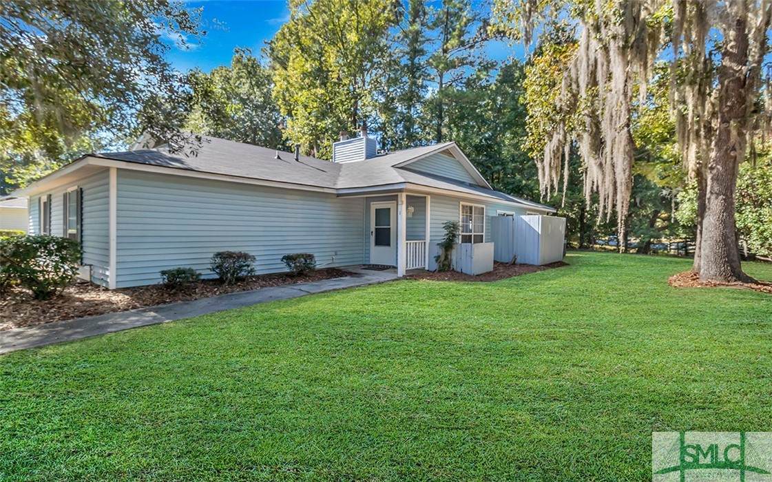 1401 King George Boulevard - Photo 1