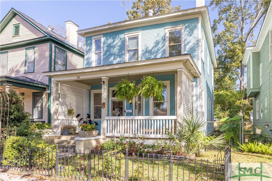 752 Duffy Street - Photo 1