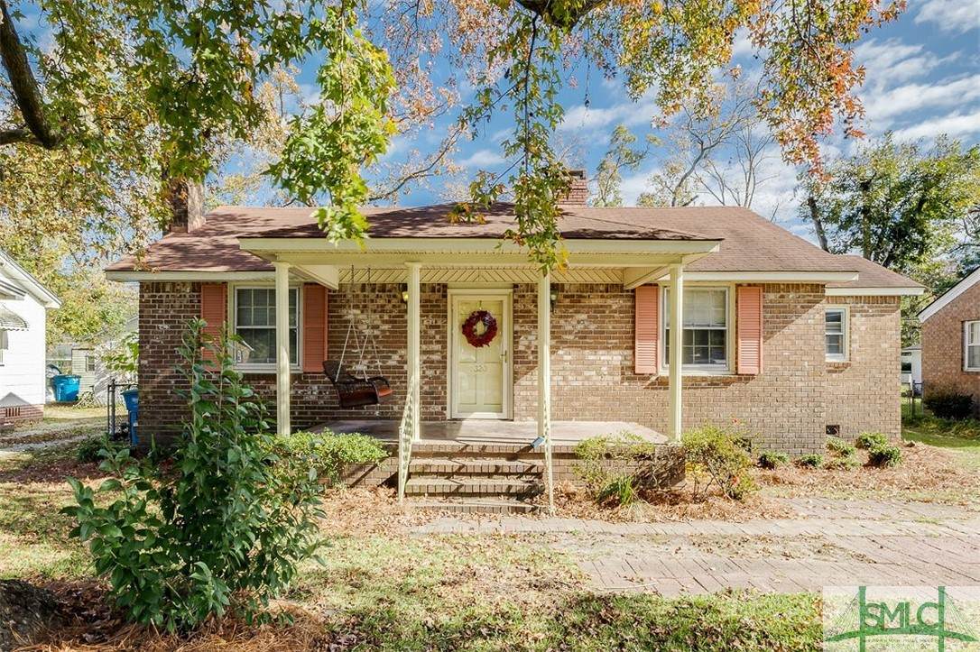 320 Commonwealth Avenue - Photo 1