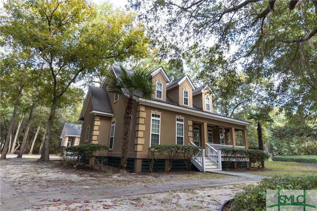 220 Crosswinds Drive - Photo 1