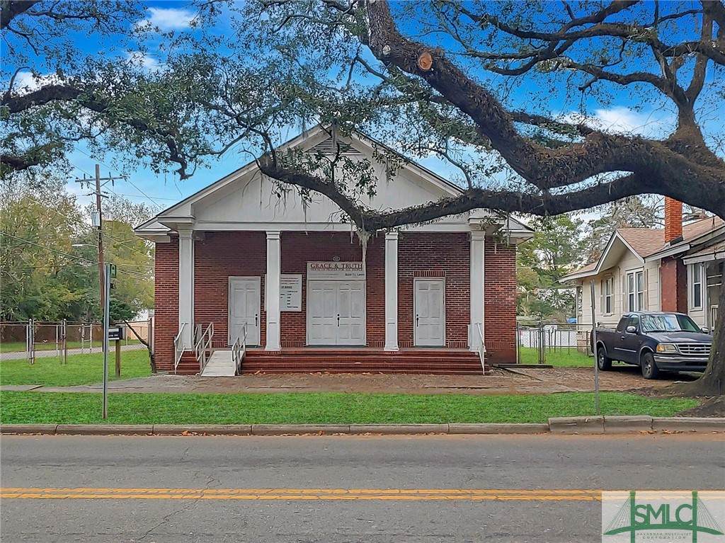 802 37th Street - Photo 1