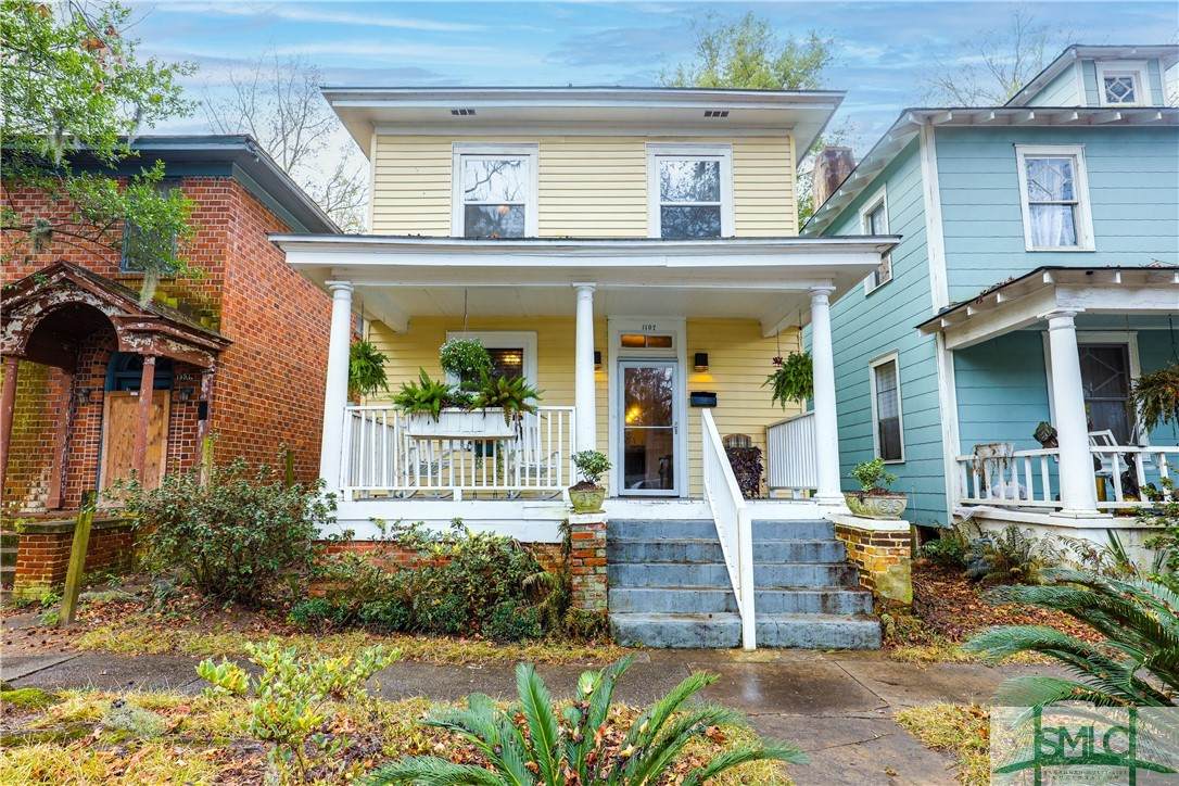 1107 33rd Street - Photo 1