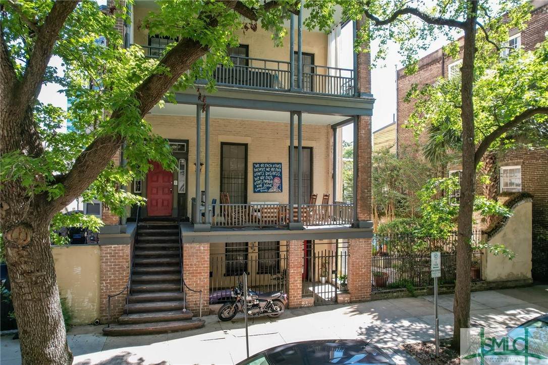 112 Harris Street - Photo 1