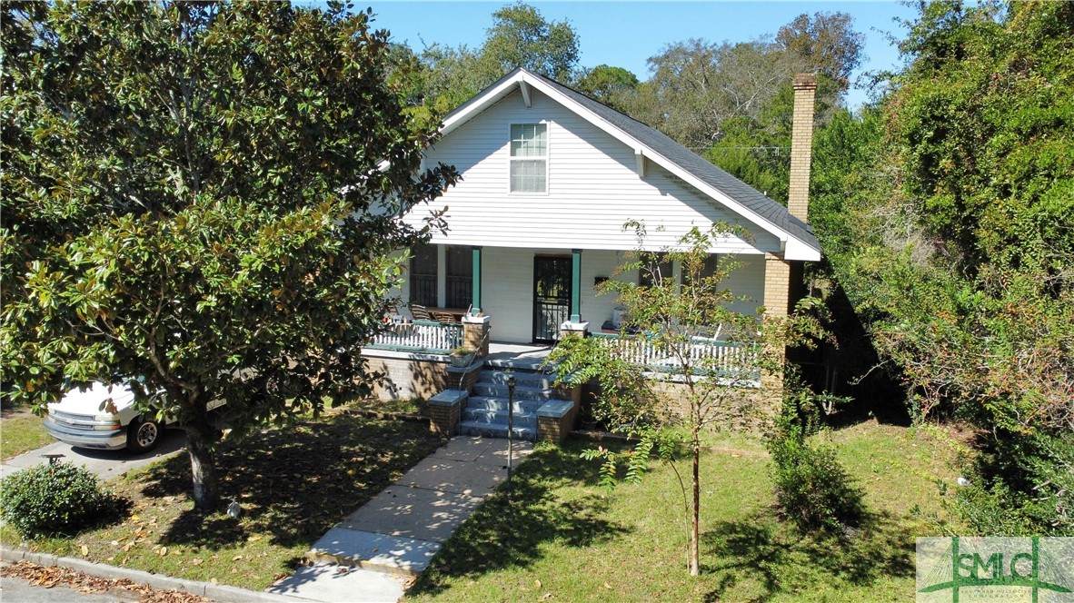 105 Forrest Avenue - Photo 1