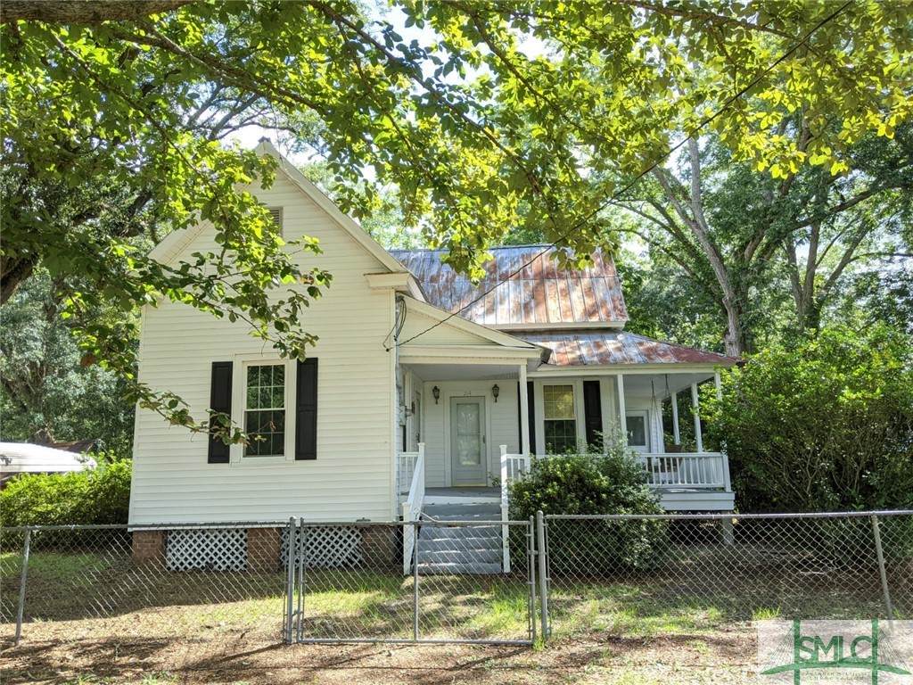 214 Fifth Street - Photo 1