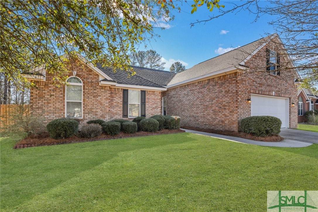 338 Young Way - Photo 1