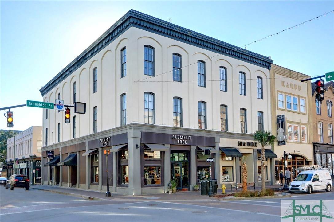 105 Whitaker Street - Photo 1