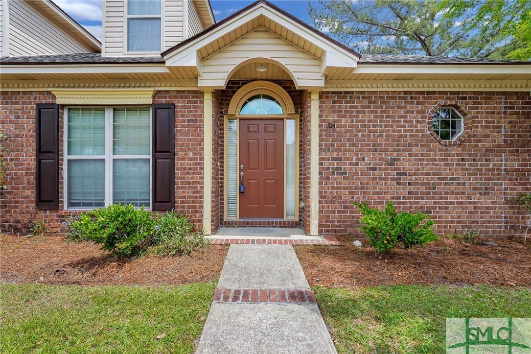 104 Coach House Square - Photo 1