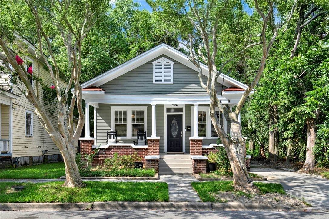 809 Bolton Street - Photo 1