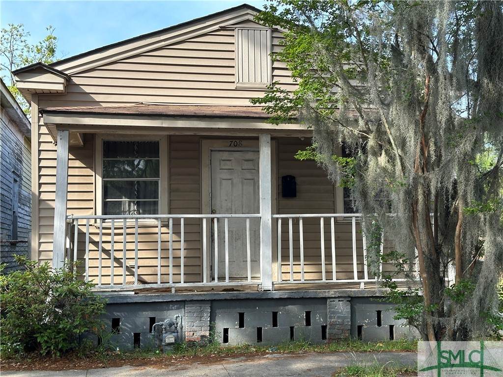 708 36th Street - Photo 1