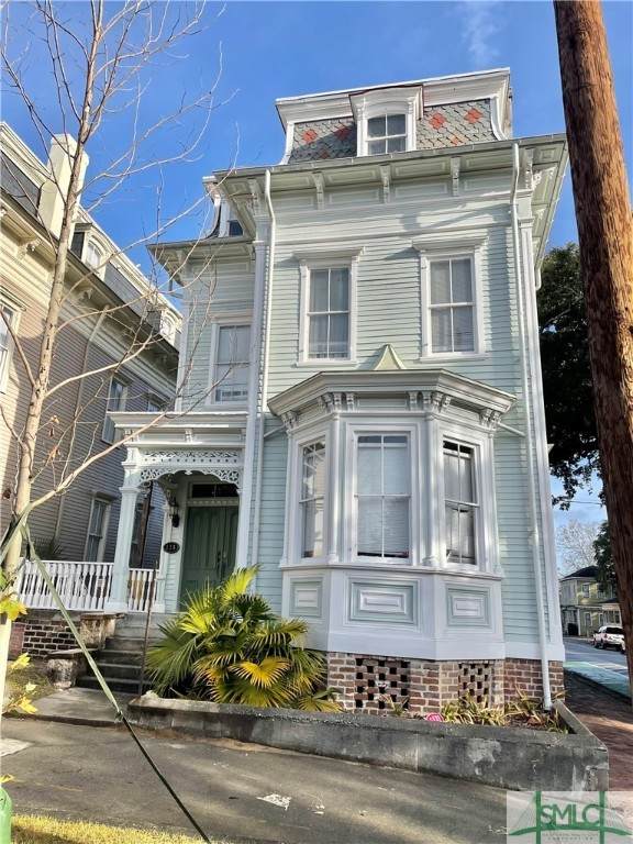 228 Henry Street - Photo 1