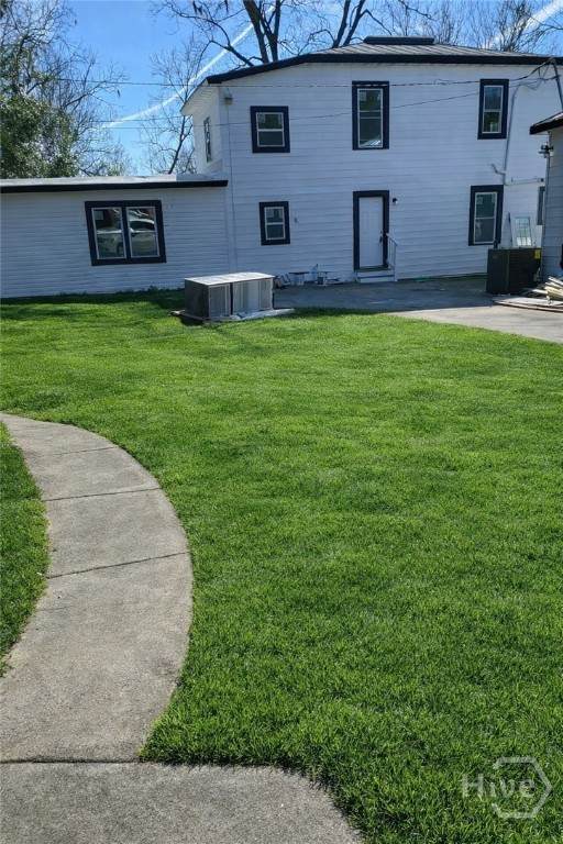 1611 Henry Street - Photo 1