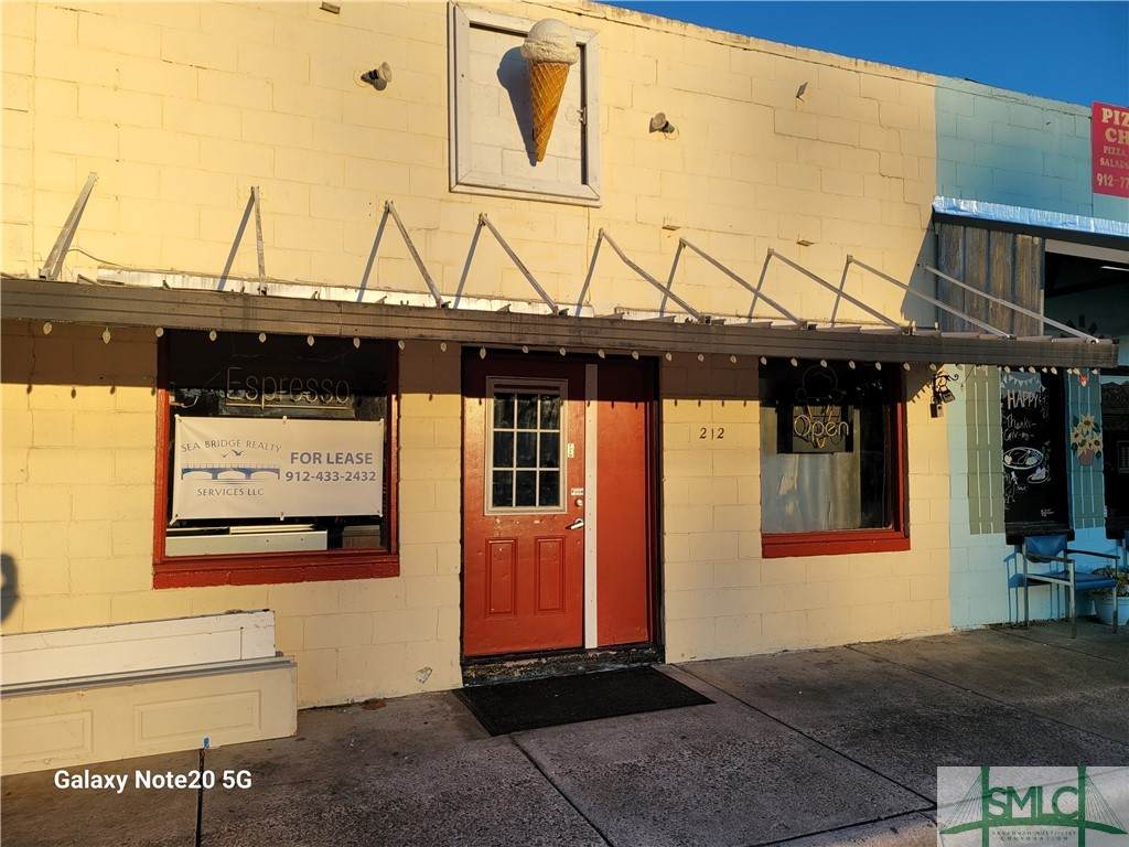 212 Central Boulevard - Photo 1