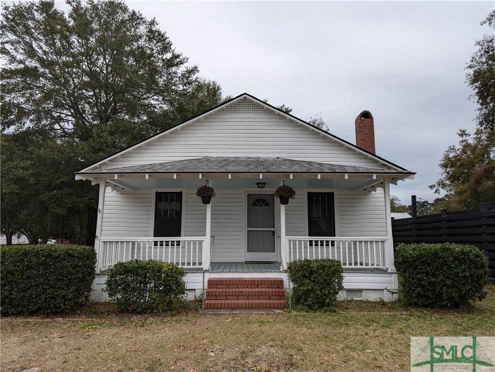 204 Pine Street - Photo 1