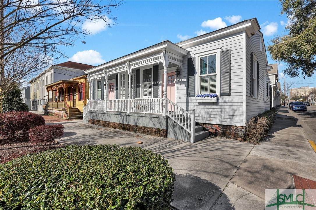 619 Broad Street - Photo 1