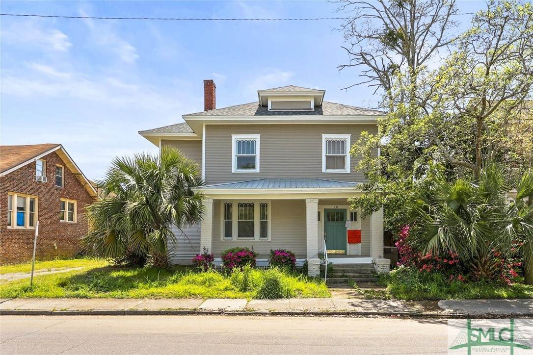 635 Maupas Avenue - Photo 1