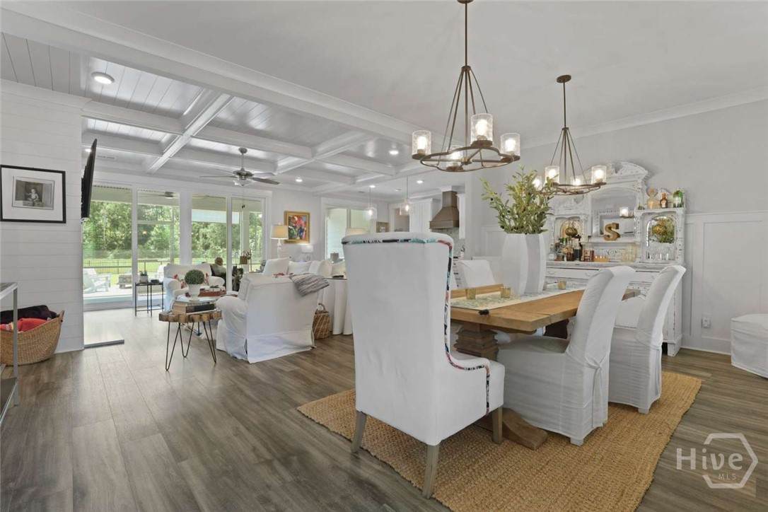 https://bt-photos.global.ssl.fastly.net/savannah/orig_boomver_1_38dd7e0755b70879865962aa244499ce-2.jpg