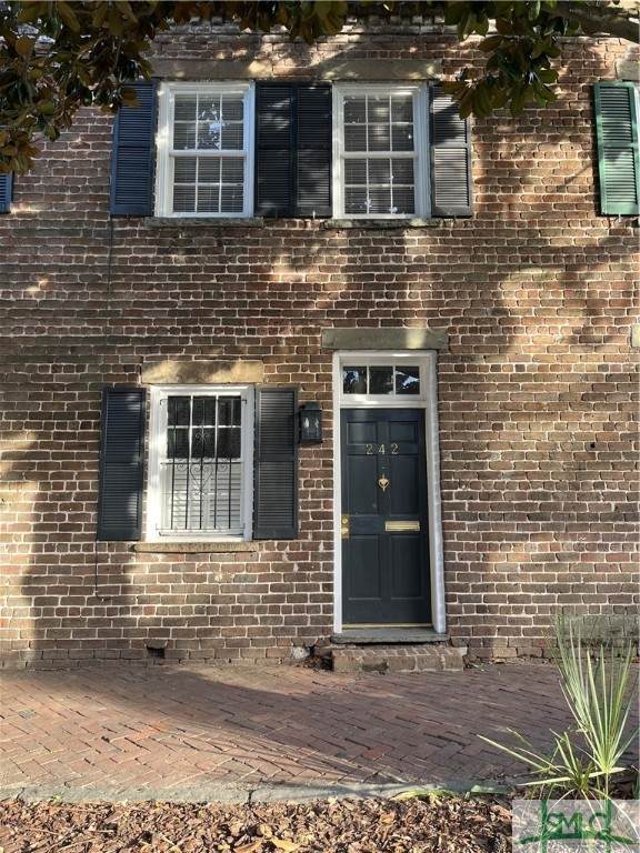 242 Price Street - Photo 1