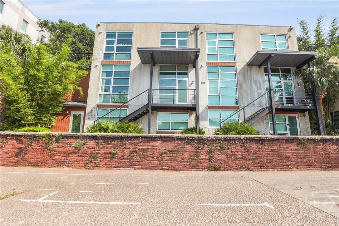 536 Selma Street - Photo 1