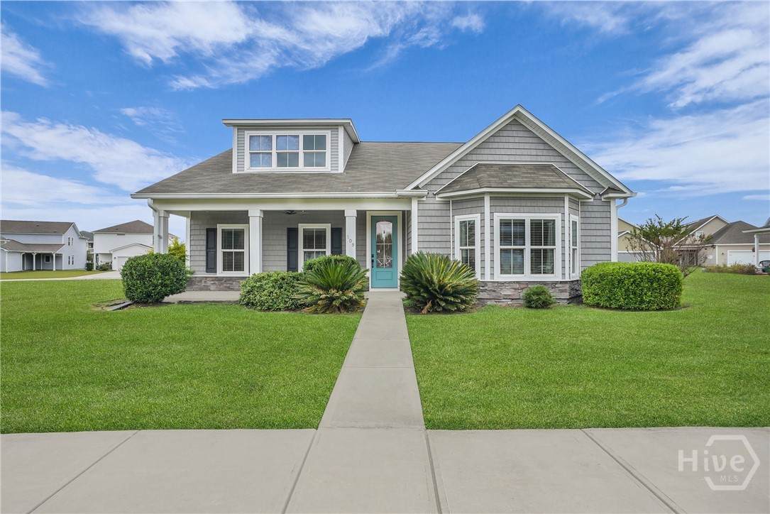 109 Parkside Boulevard - Photo 1