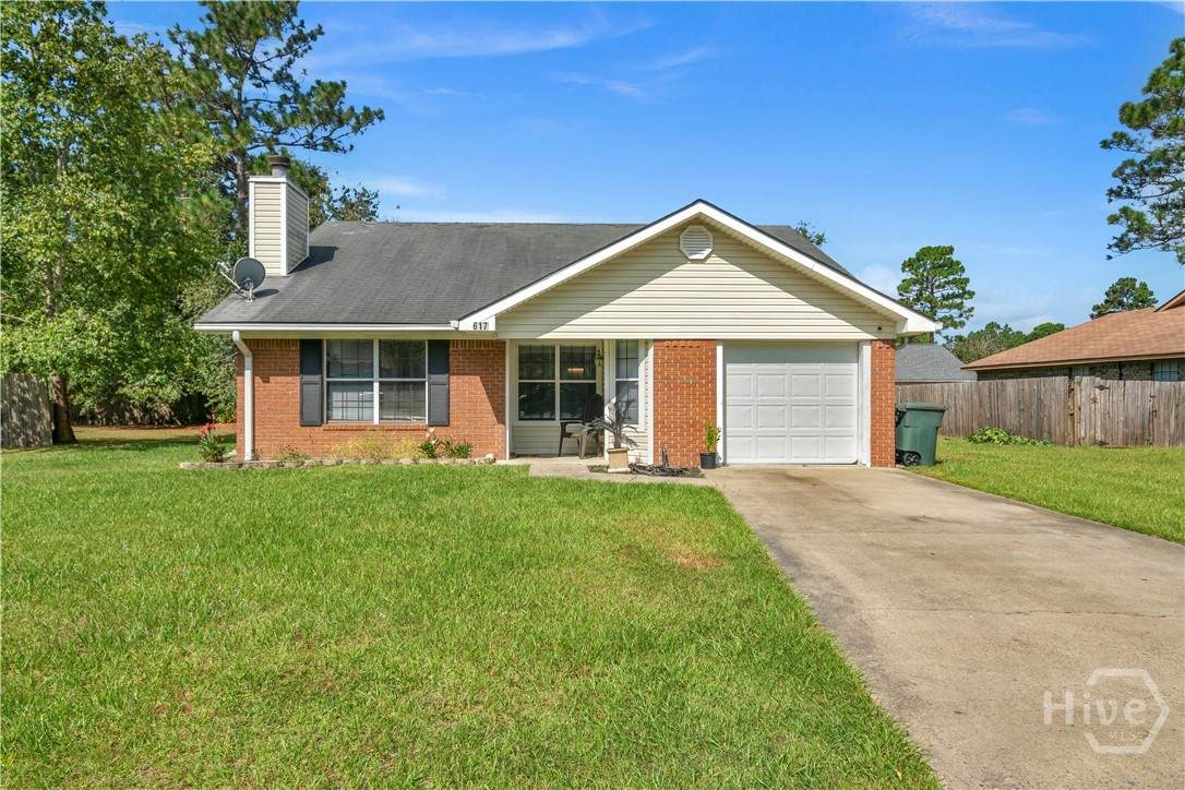 617 Oak Street - Photo 1