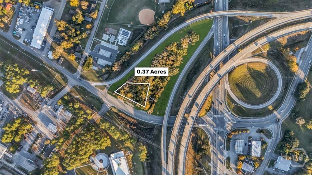 110 Lathrop Avenue - Photo 1