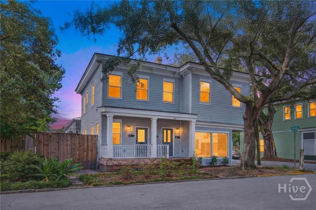 221 Duffy Street - Photo 1