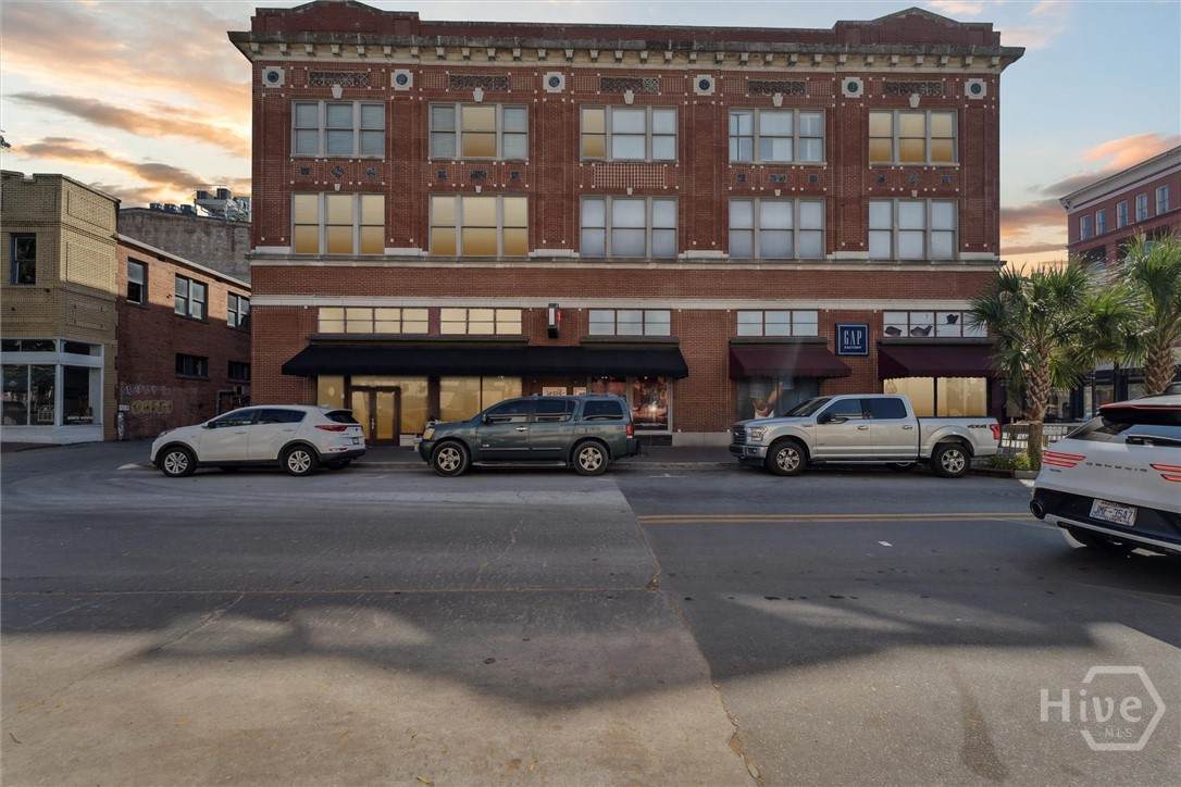 122 Broughton Street - Photo 1