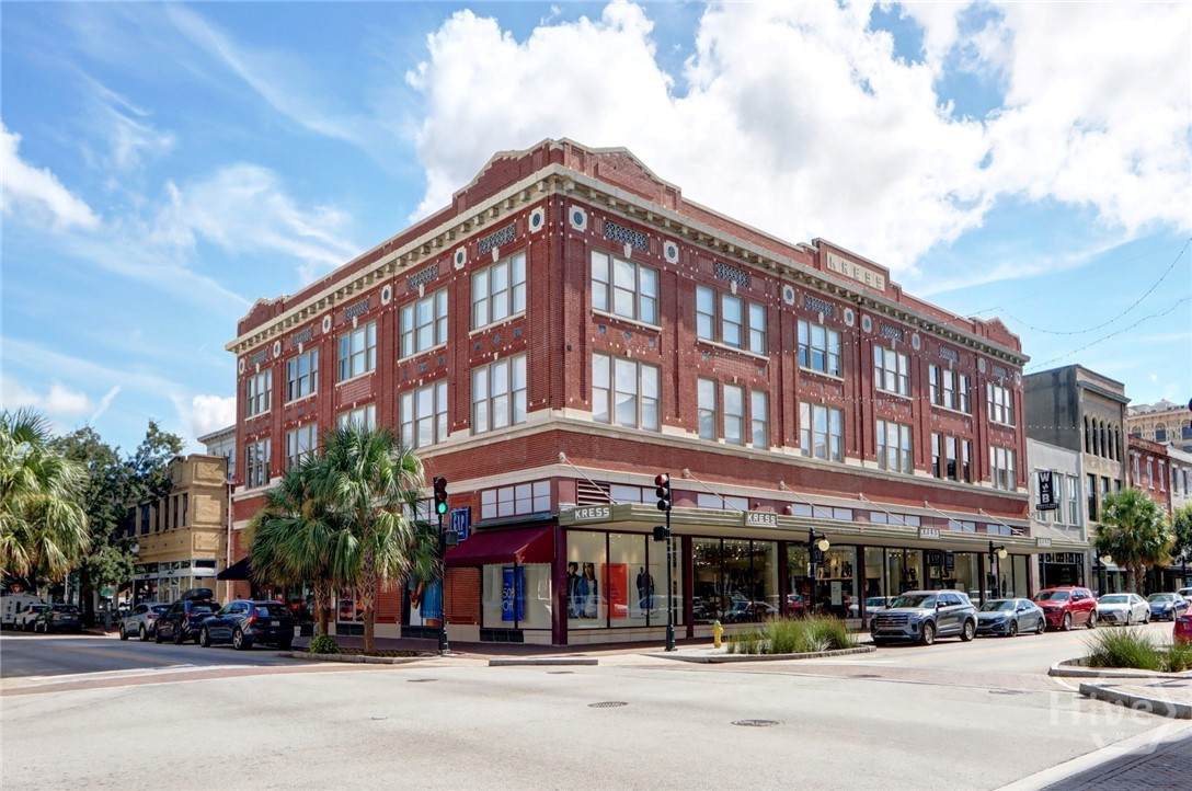 122 Broughton Street - Photo 1