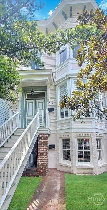 209 Duffy Street - Photo 1