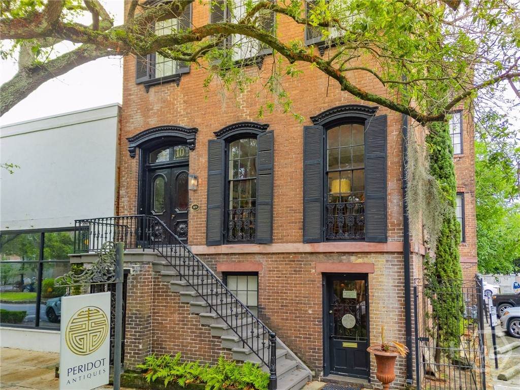 10 Liberty Street - Photo 1