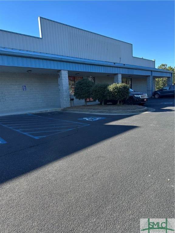 767 Veterans Parkway - Photo 1