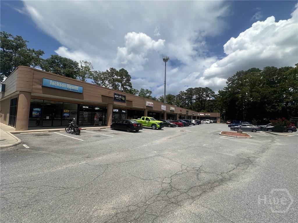 7010 Skidaway Road - Photo 1