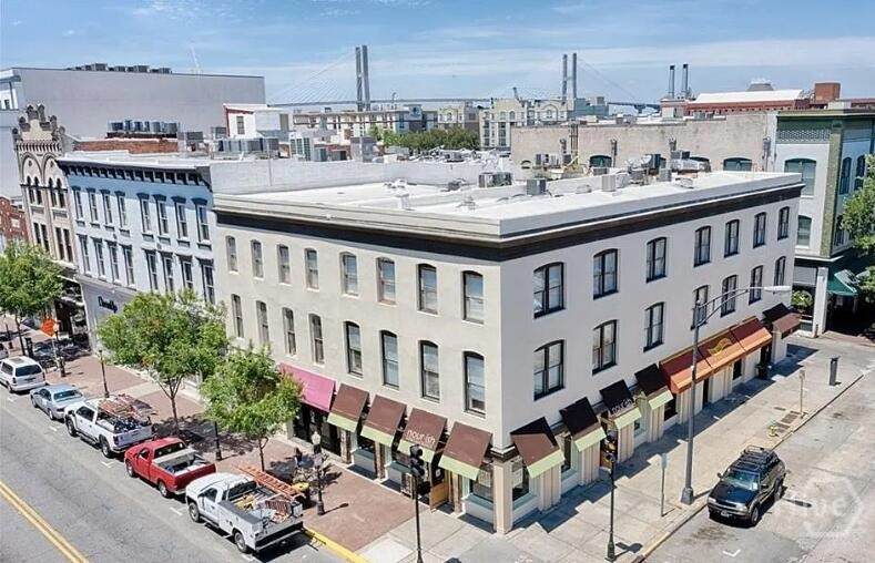 204 Broughton Street - Photo 1
