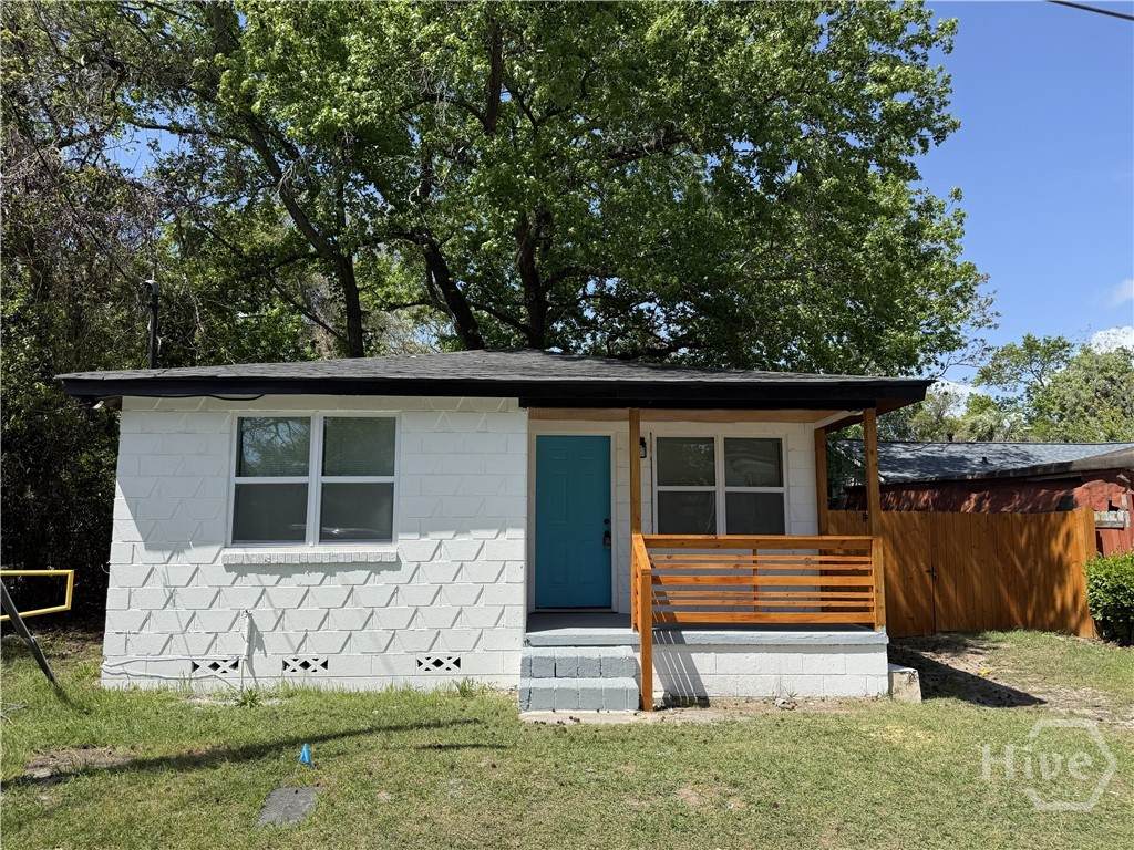 239 Jenks Street - Photo 1