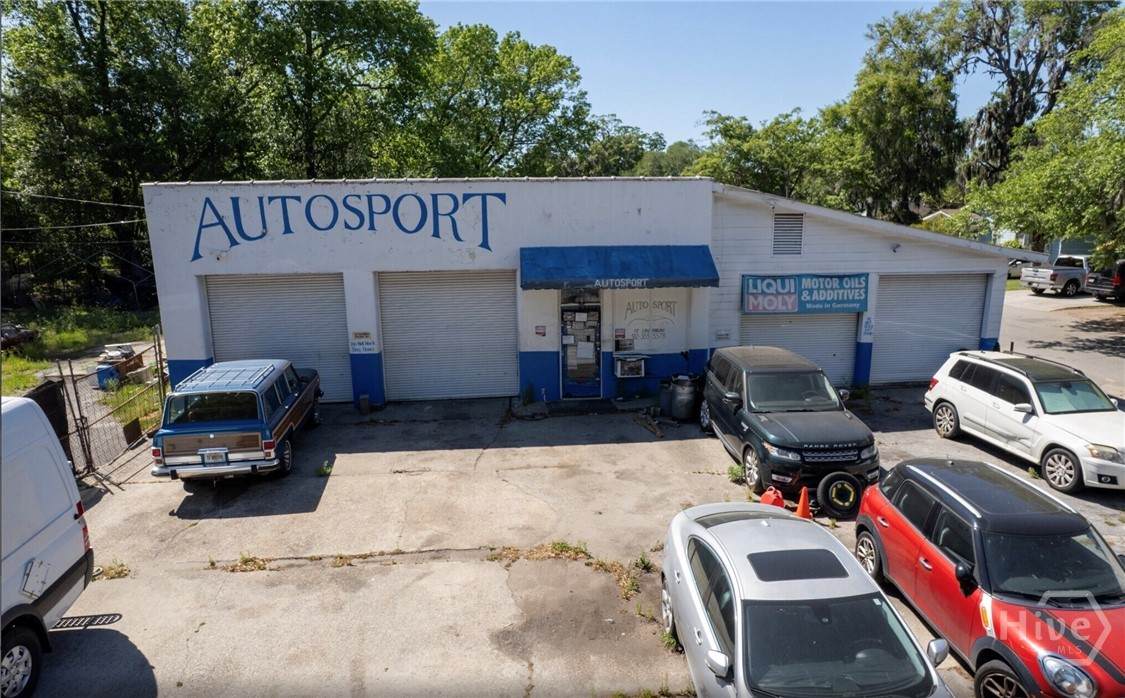  Address Not Published - Photo 1