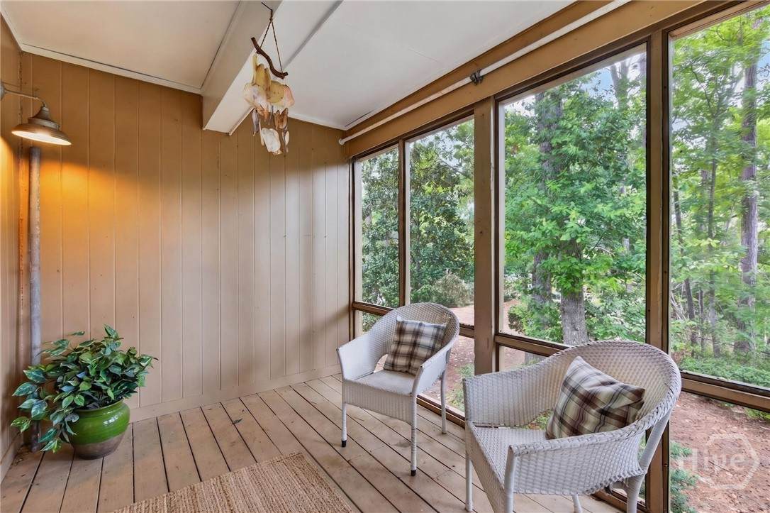 401 Cromwell Road - Photo 1