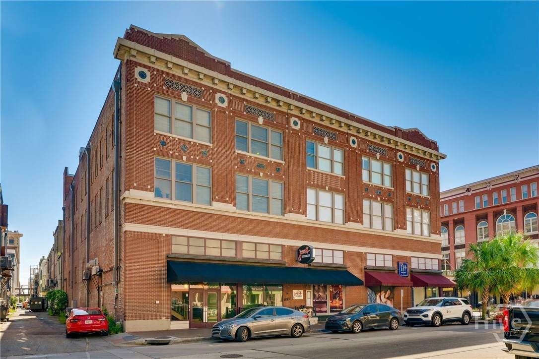 122 Broughton Street - Photo 1