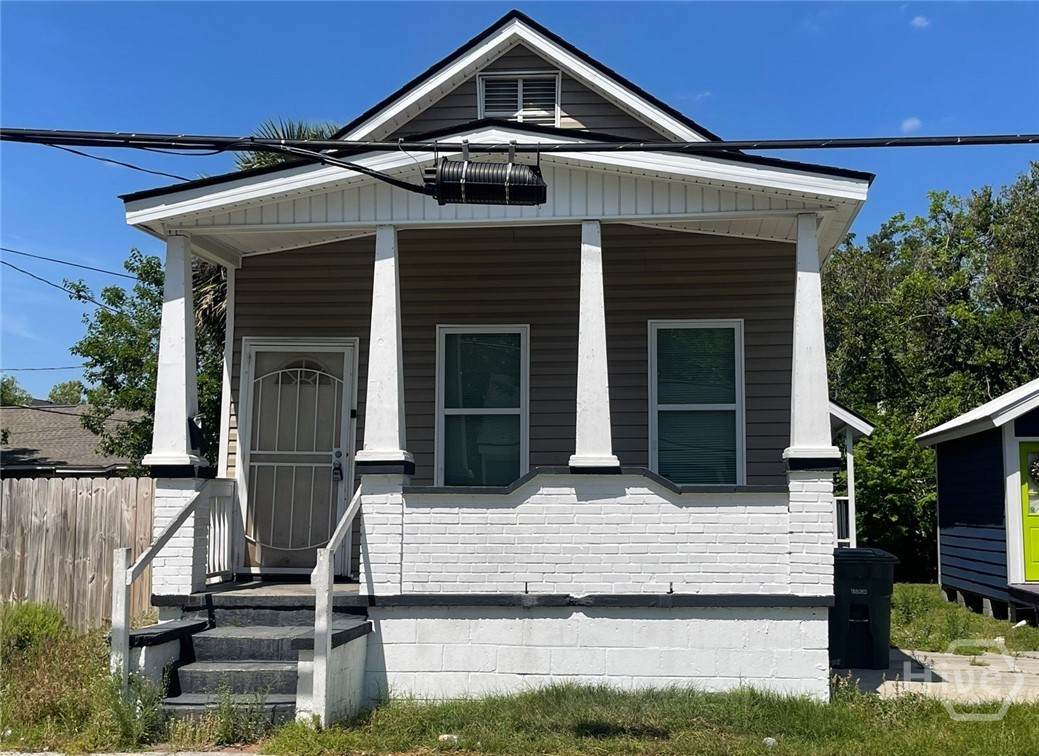 1112 Bolton Street - Photo 1