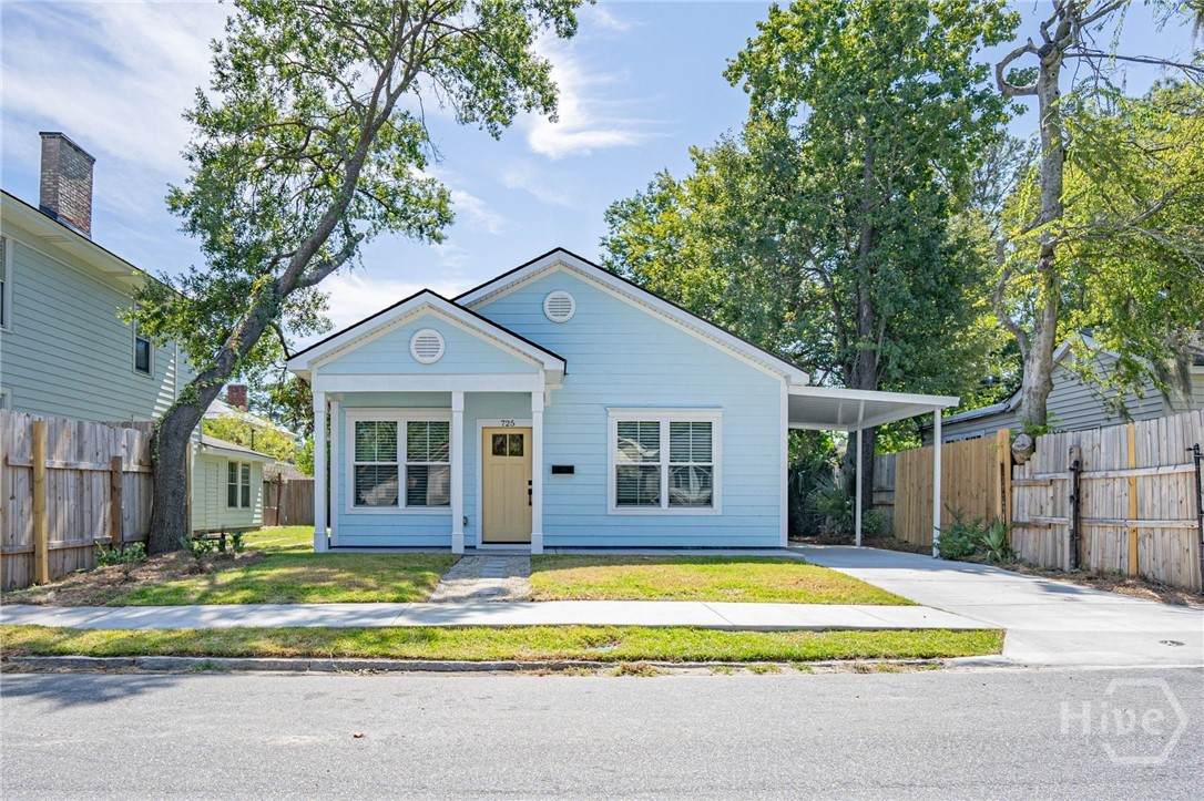 725 39th Street - Photo 1