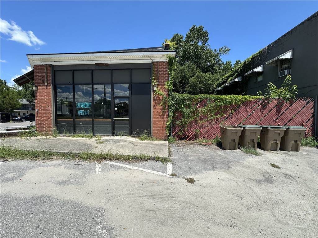 711 Crossgate Road - Photo 1