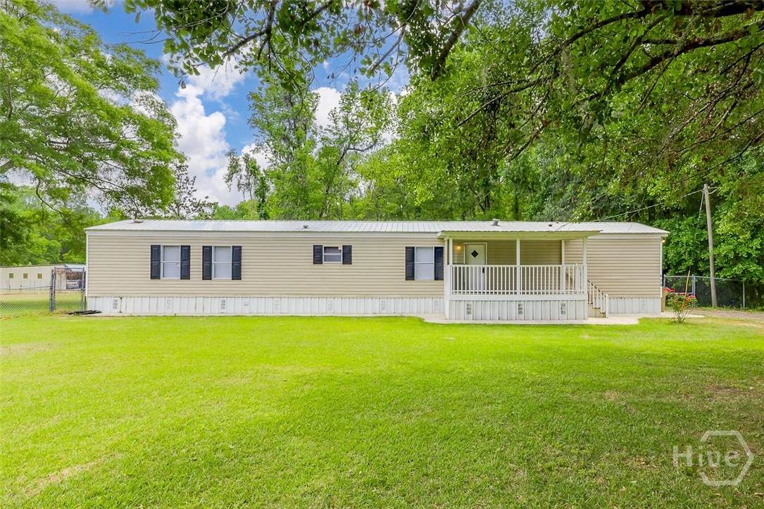 428 Pecan Lane - Photo 1