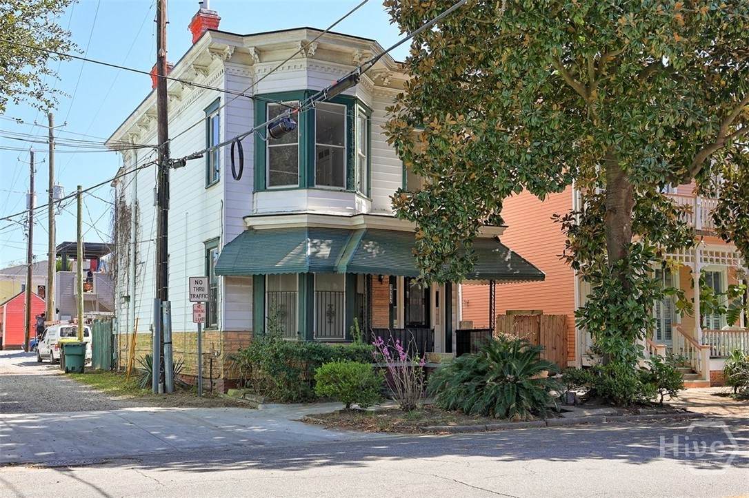 1112 Barnard Street - Photo 1