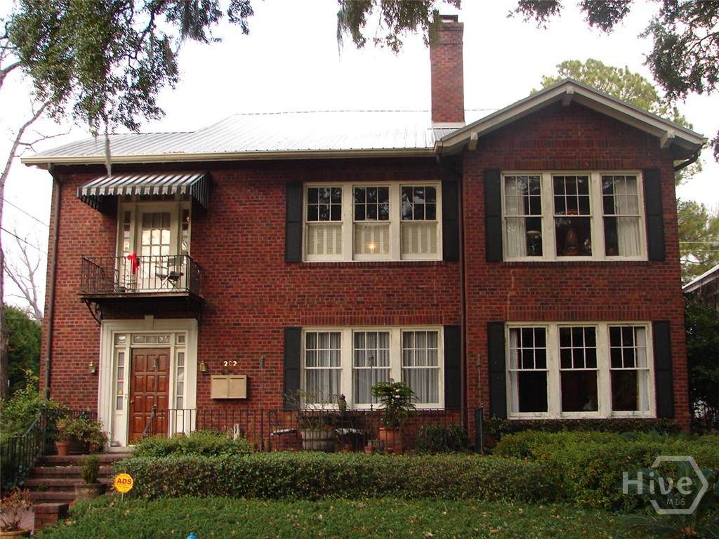 202 46th Street - Photo 1