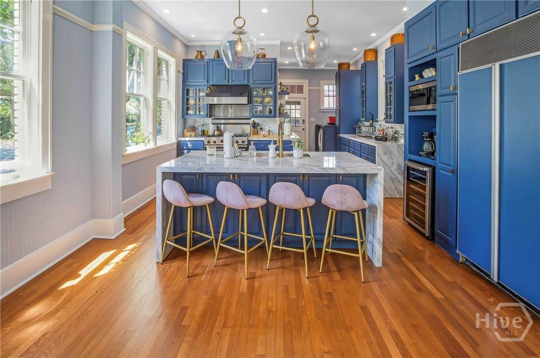 624 Victory Drive - Photo 1