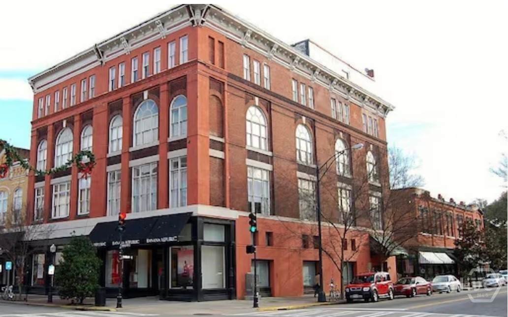 110 Barnard Street - Photo 1