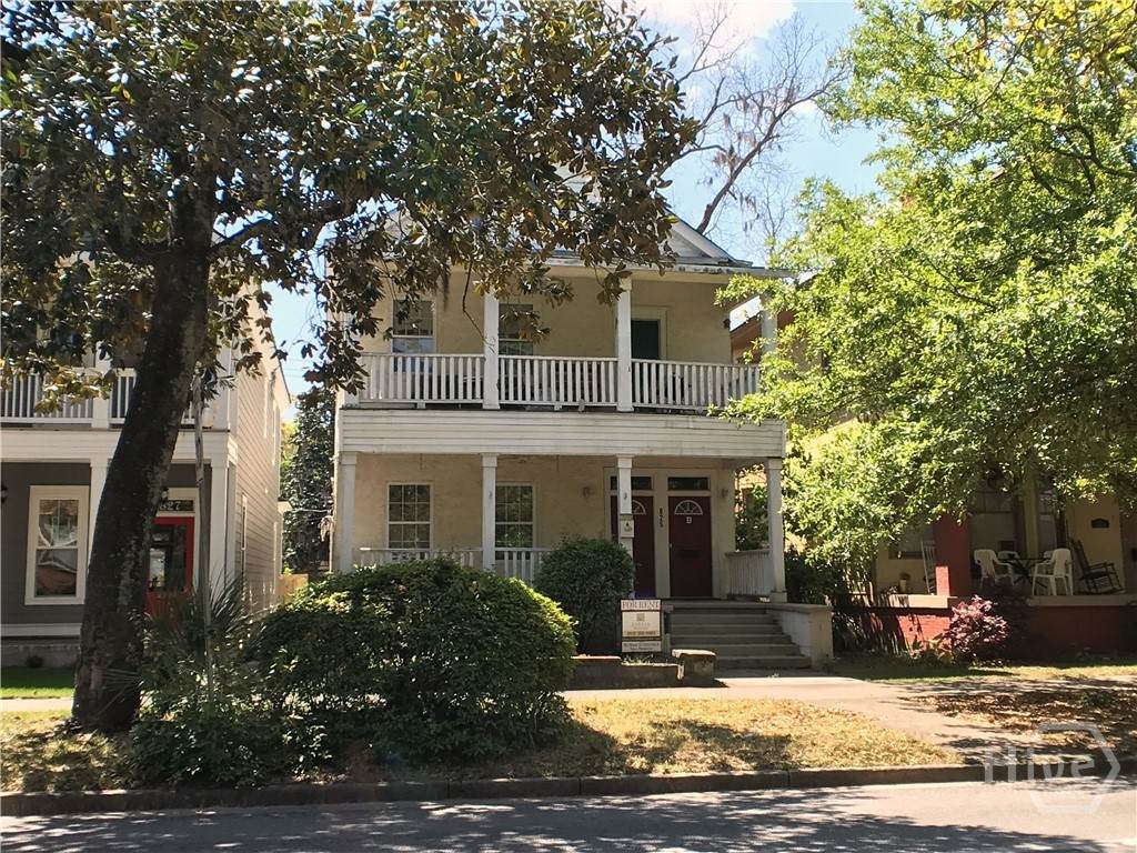 825 Henry Street - Photo 1